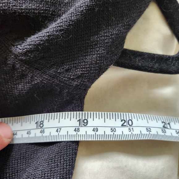 FRAPP 100% Wool Fancy Beaded Cardigan - Picture 10 of 10